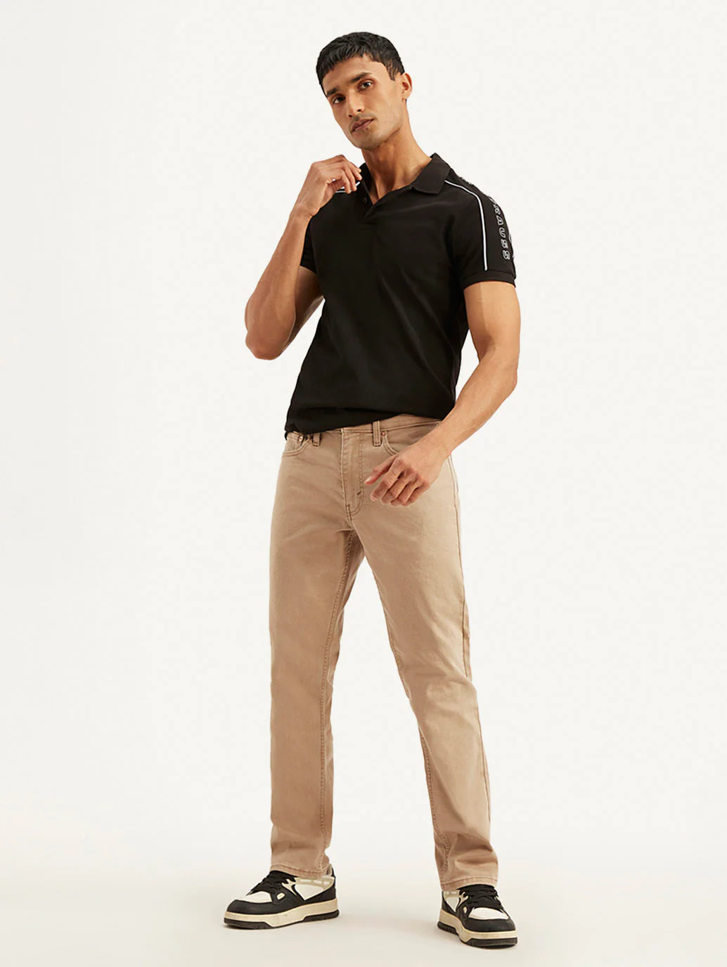 Jean athlétique 541 beige taille mi-haute